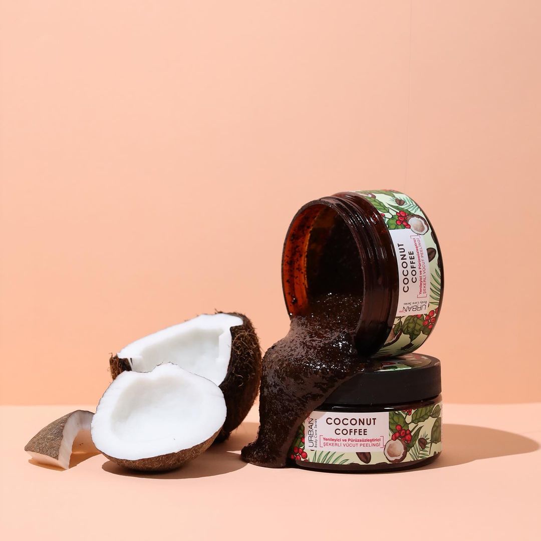 UC Body Scrub Sugar Coconut Coffee Regenerate & Smooth 280g