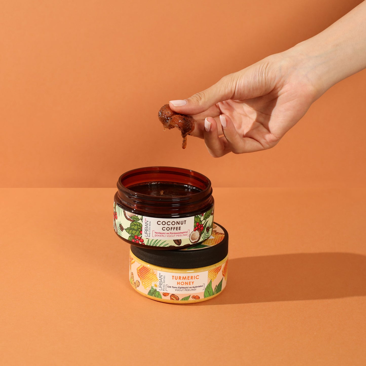UC Body Scrub Sugar Coconut Coffee Regenerate & Smooth 280g